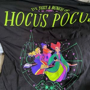 Brand new DISNEY Hocus Pocus spirit jersey